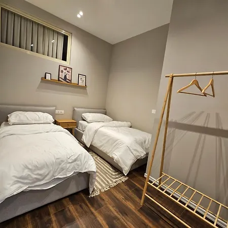 Rock'n'roll Appartement Tirana