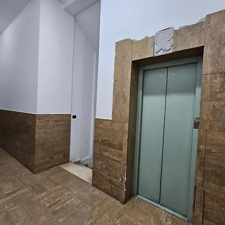 Rock'n'roll Appartement Tirana